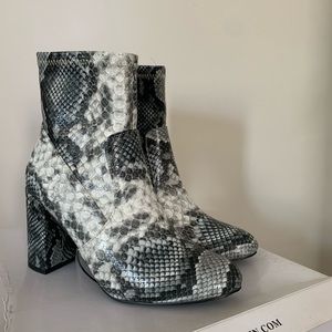 Steve Madden Natural Snake Boot